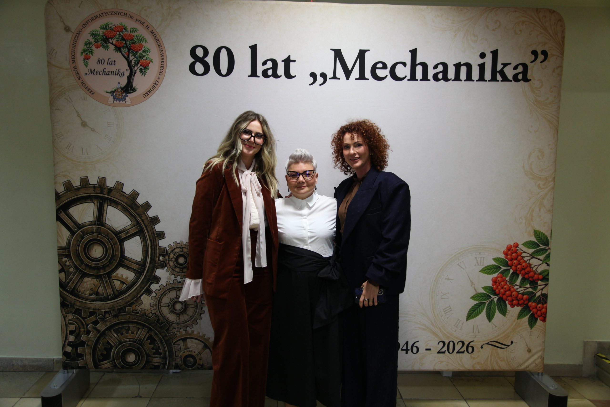 JUBILEUSZOWE PORTRETY – ŚCIANKA 80-LECIA ZSMI